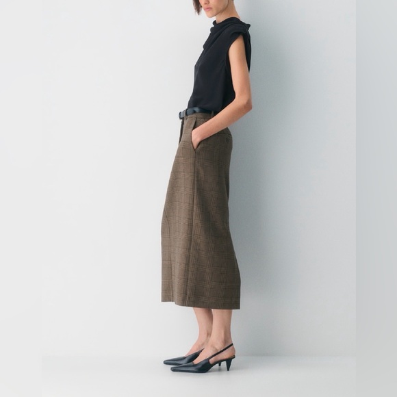 Aritzia Babaton Chisel Maxi Skirt - (Re)ssential - Picture 2 of 14